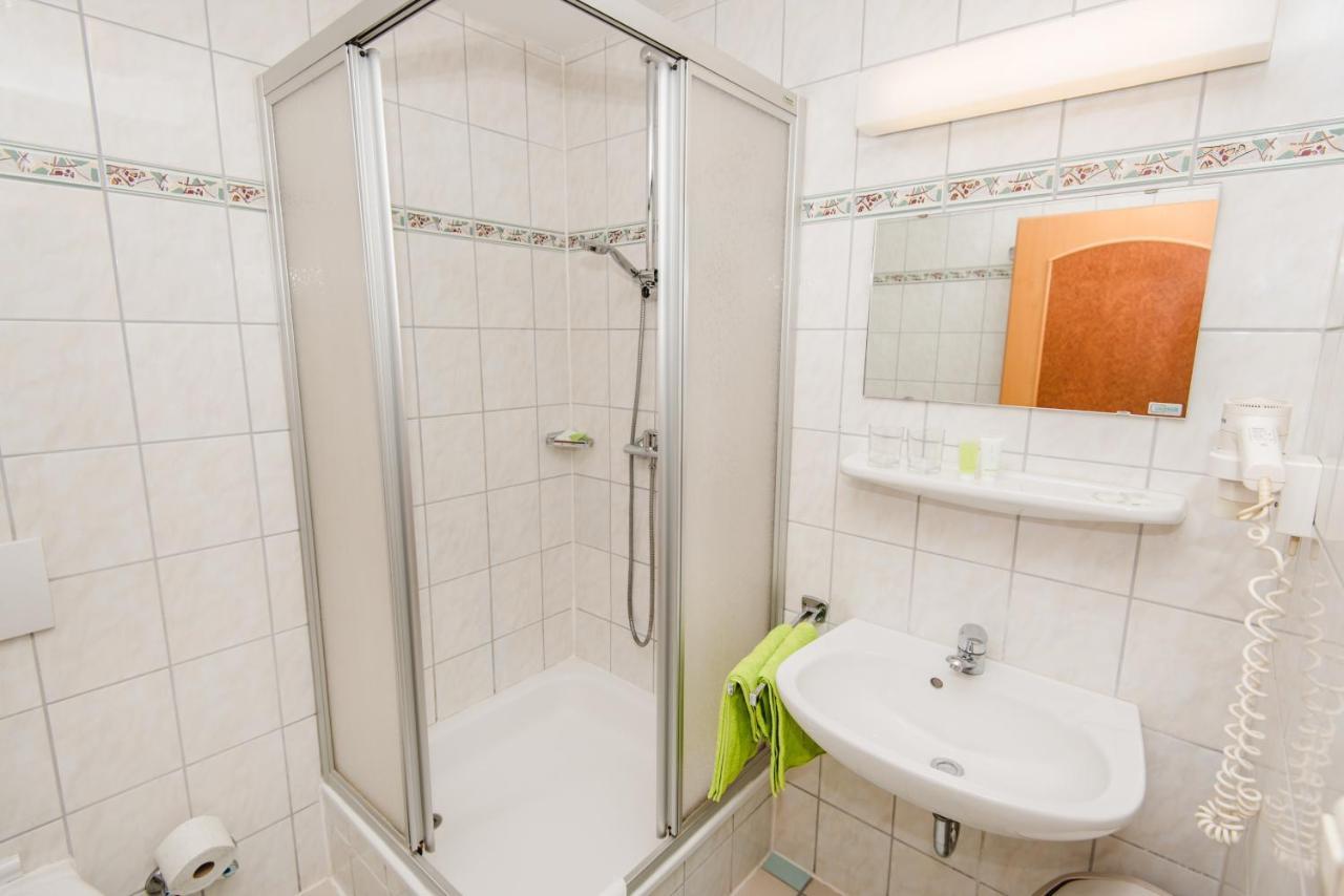 Gasthof Strauss Ansfelden Bagian luar foto